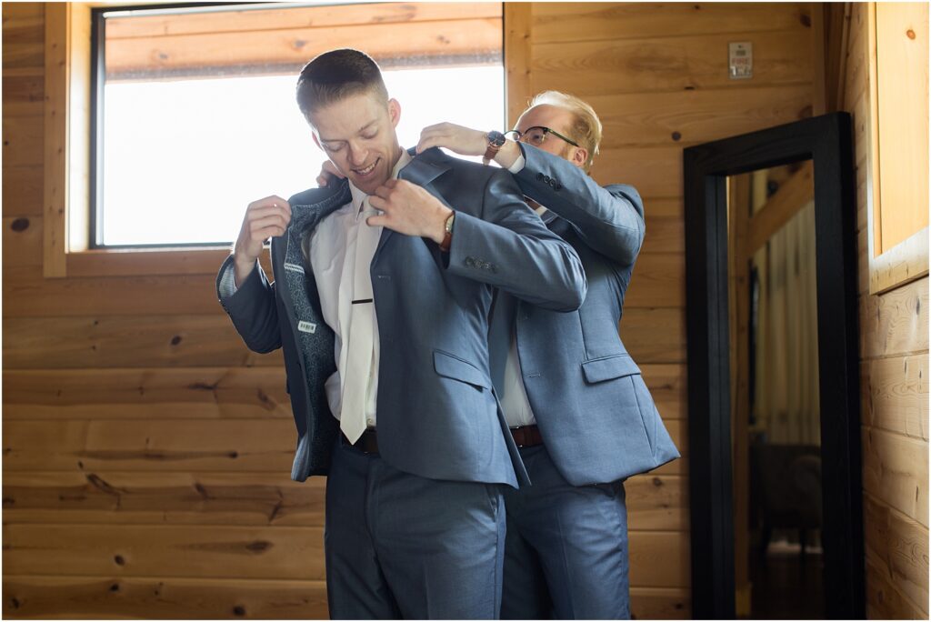 Sioux Falls barn wedding - pink and champage - Summer wedding