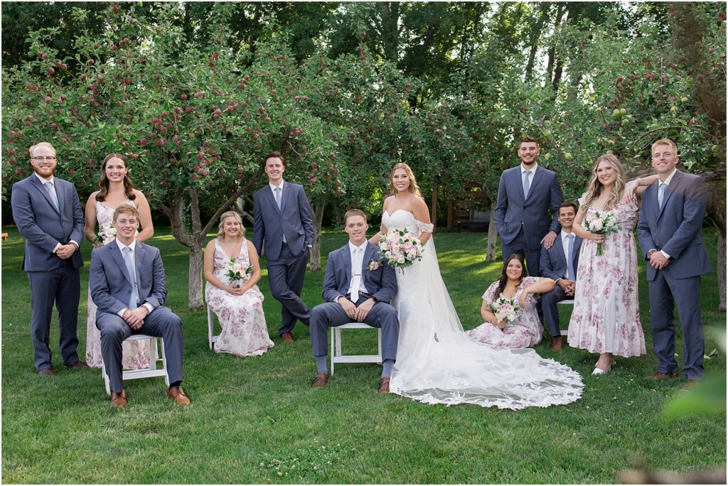 Sioux Falls barn wedding - pink and champage - Summer wedding